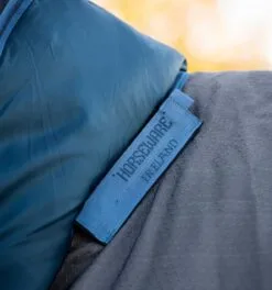 Rhino® Hexstop Plus Vari-Layer Turnout (250g Medium) 13 Rhino® Hexstop Plus Vari-Layer Turnout (250g Medium) -Professional Choice Shop aabpk2 jcbc rhino hexstop plus vari layer horse blanket velcro branded